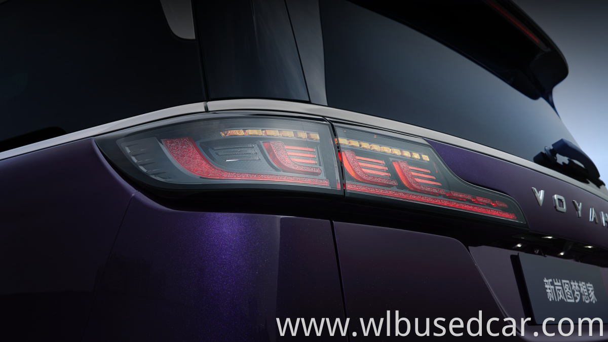 Diamond tail lamps